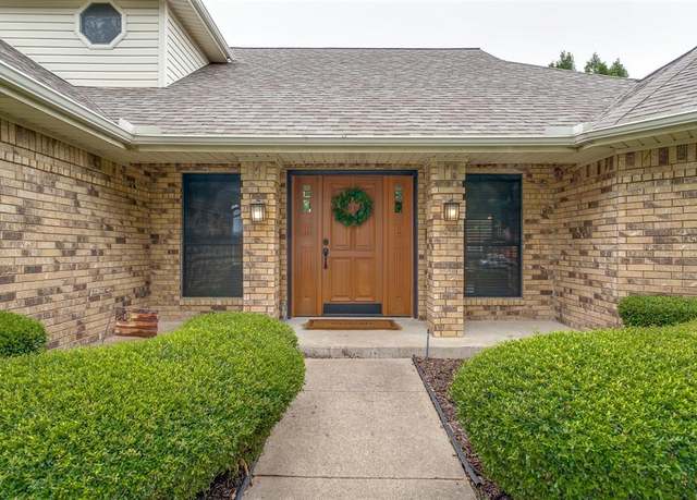 Property at 2509 Copper Creek Ln, Carrollton, TX 75006, 4 beds, 2.5 baths