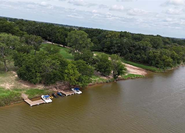 Property at 218 Kickapoo Trl, Weatherford, TX 76087