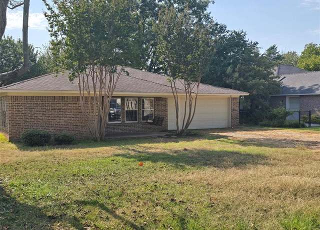 Property at 234 Navajo Trl W, Lake Kiowa, TX 76240, 3 beds, 2 baths