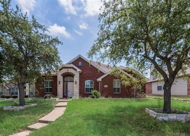 Property at 5218 Hopewell Dr, Garland, TX 75043, 4 beds, 2.5 baths