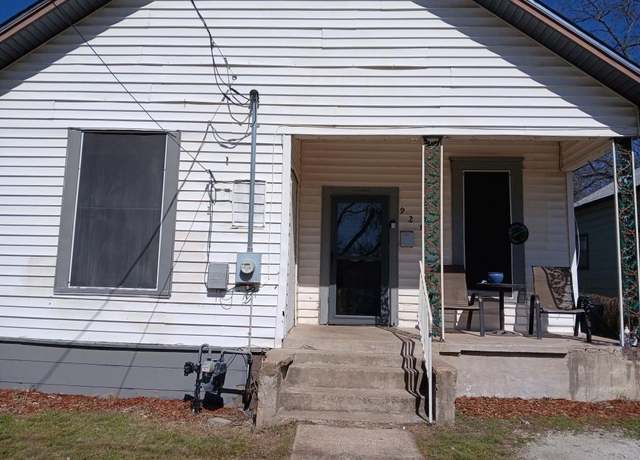 Property at 921 Preston St, Waco, TX 76704, 3 beds, 2 baths