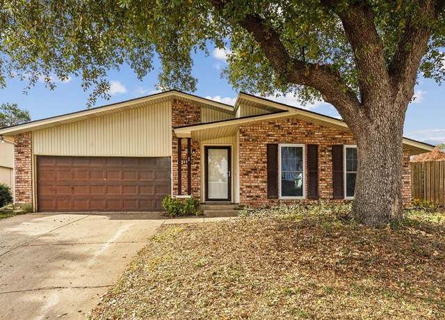 Property at 7124 Baird Dr, Fort Worth, TX 76134, 4 beds, 2.5 baths