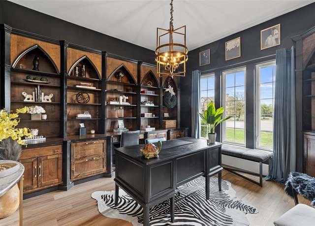 Property at 399 Wyndemere Blvd, Heath, TX 75032, 5 beds, 4.5 baths