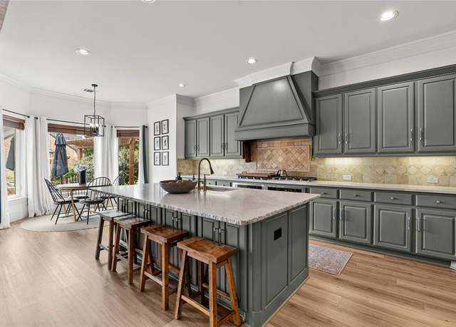 Property at 399 Wyndemere Blvd, Heath, TX 75032, 5 beds, 4.5 baths