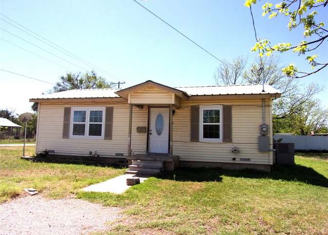Property at 508 S 7th St, San Saba, TX 76877, 3 beds, 2 baths