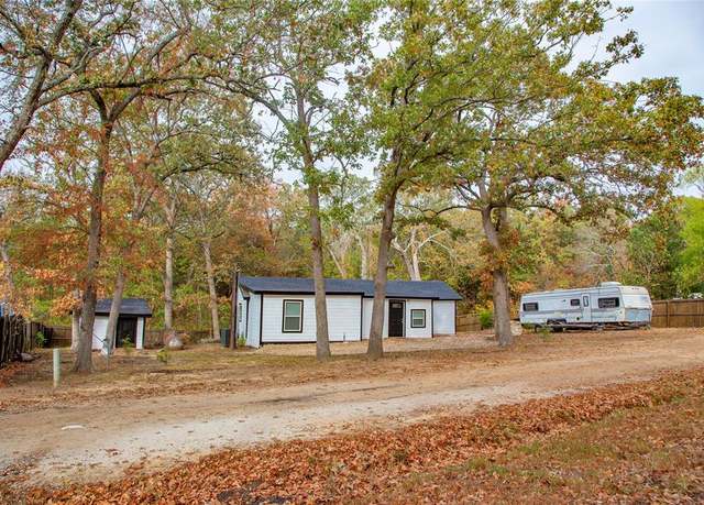Property at 320 Sam Houston Rd, Honey Grove, TX 75446, 3 beds, 2 baths