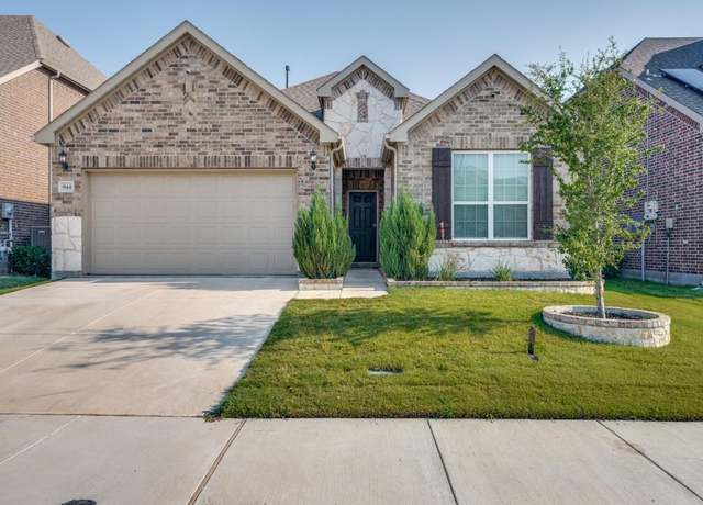 Property at 944 Crest Breeze Dr, Fort Worth, TX 76052, 3 beds, 3 baths