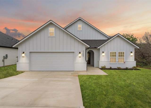 Property at 4609 Eagle Nest Ct, Granbury, TX 76048, 4 beds, 2.5 baths