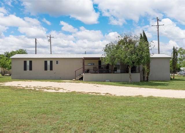 Property at 154 Lakeview Dr, Coleman, TX 76834, 3 beds, 2 baths