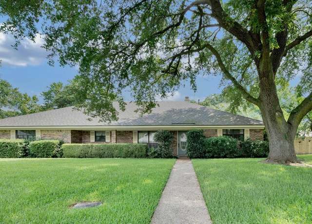 Property at 8044 Fernwood Cir, Haughton, LA 71037, 2 beds, 2.5 baths