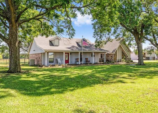 Property at 4451 County Road 4410, Commerce, TX 75428, 4 beds, 3 baths