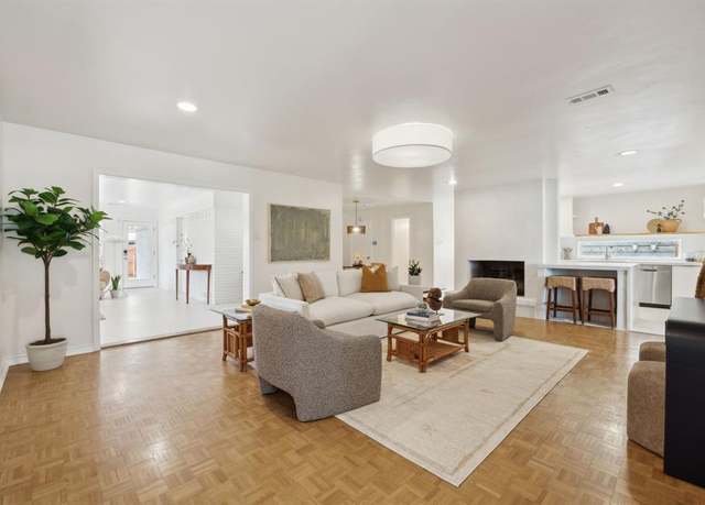 Property at 3120 Chapel Downs Dr, Dallas, TX 75229, 3 beds, 2.5 baths