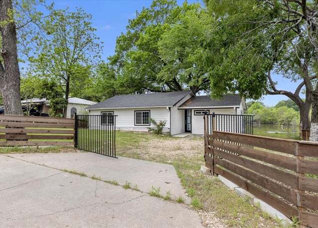 Property at 1125 Rodeo Center Blvd, Mesquite, TX 75149, 3 beds, 3 baths