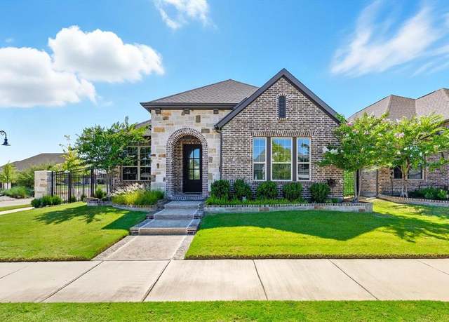 Property at 4760 Kings Garden Pkwy, Arlington, TX 76005, 3 beds, 2 baths