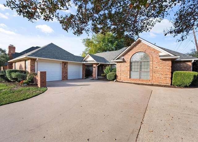 Property at 5400 Emerald Park Blvd, Arlington, TX 76017, 3 beds, 2 baths