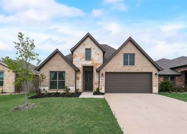 Property at 4920 Sassafras Dr, Fort Worth, TX 76036, 4 beds, 2 baths