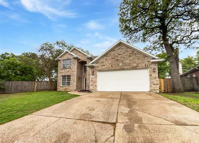 Property at 101 Londonderry Ln, Mansfield, TX 76063, 4 beds, 2.5 baths