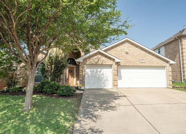 Property at 10149 Red Bluff Ln, Fort Worth, TX 76177, 4 beds, 2 baths