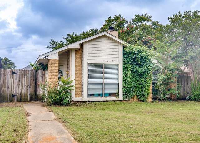 Property at 1612 Hackamore St, Mesquite, TX 75149, 2 beds, 2 baths