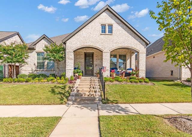 Property at 4818 Emerald Grv, Arlington, TX 76005, 3 beds, 2 baths