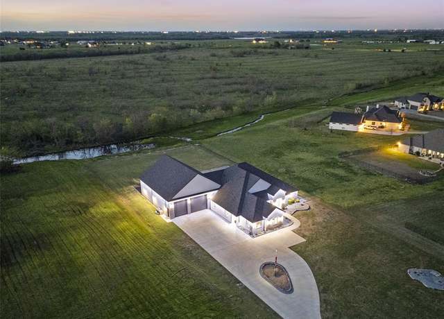 Property at 2300 Wincrest Dr, Rockwall, TX 75032, 5 beds, 4 baths