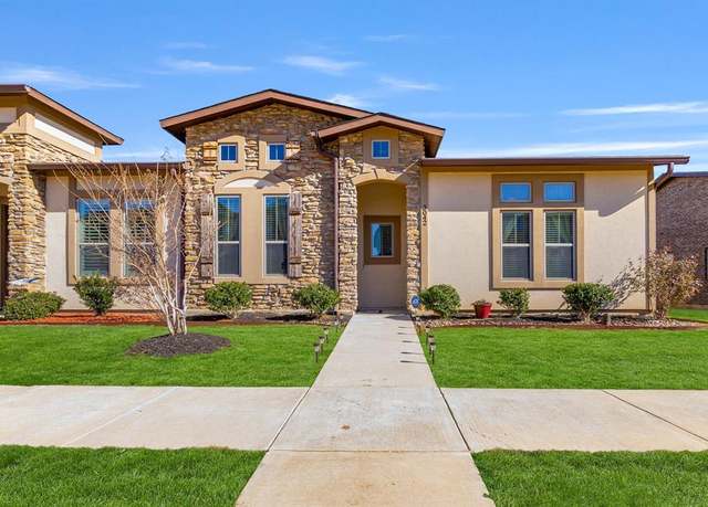 Property at 3042 Solana Cir, Denton, TX 76207, 3 beds, 2 baths