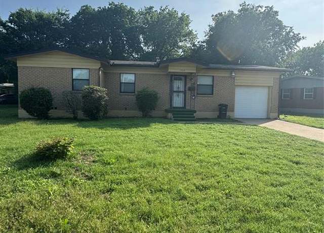 Property at 1208 Savage Dr, Fort Worth, TX 76134, 3 beds, 1 bath