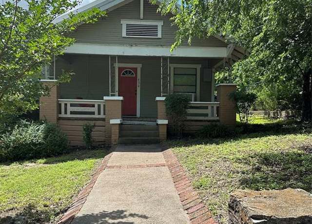 Property at 630 W College St, Stephenville, TX 76401, 2 beds, 1 bath