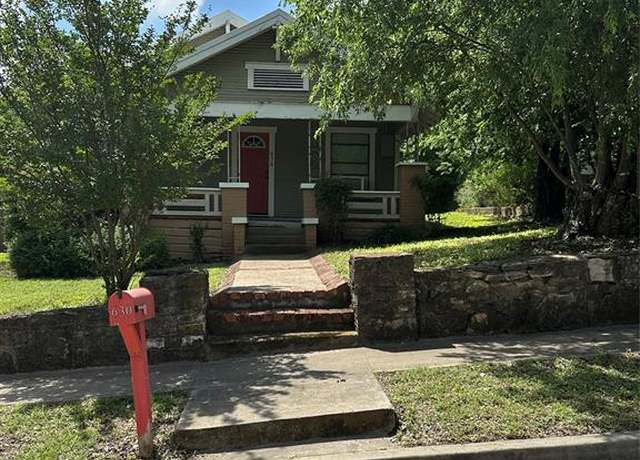 Property at 630 W College St, Stephenville, TX 76401, 2 beds, 1 bath