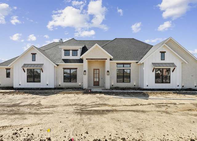 Property at 1240 Poppie Ln, Midlothian, TX 76065, 4 beds, 3 baths