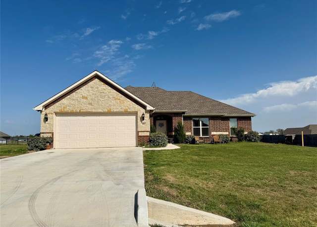 Property at 181 Walnut St, Paradise, TX 76073, 4 beds, 2 baths
