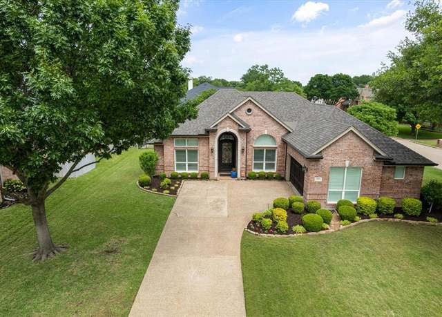 Property at 1117 Danbury Dr, Mansfield, TX 76063, 4 beds, 2.5 baths