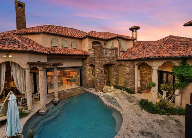Property at 2 Park Row Ct, Pantego, TX 76013, 3 beds, 3.5 baths