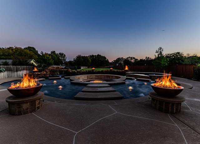 Property at 1616 Country Club Dr, Mansfield, TX 76063, 5 beds, 4.5 baths
