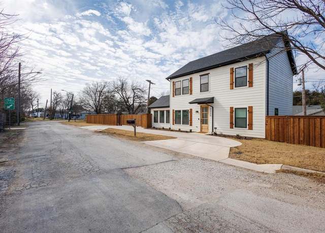 Property at 3230 6th Ave, Fort Worth, TX 76110, 4 beds, 2.5 baths