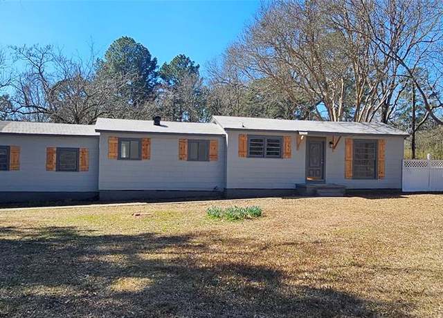 Property at 5905 Jefferson Paige Rd, Shreveport, LA 71119, 3 beds, 3.5 baths