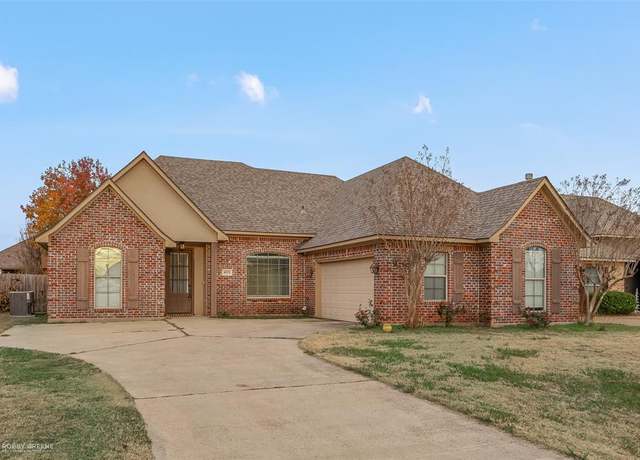 Property at 4021 Elizabeth Ln, Benton, LA 71006, 4 beds, 2 baths