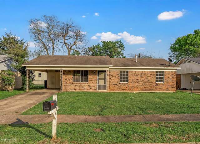 Property at 1414 Teekell, Bossier City, LA 71111, 3 beds, 1.5 baths