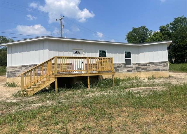 Property at 405 5th, Moody, TX 76557, 2 beds, 1 bath