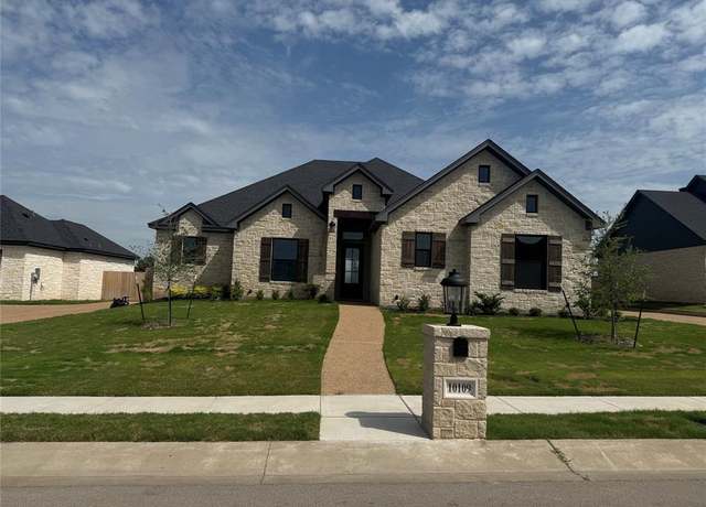 Property at 10109 Castleberry Ln, Waco, TX 76712, 4 beds, 3 baths