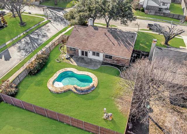Property at 5400 Gregory Dr, Flower Mound, TX 75028, 3 beds, 2 baths