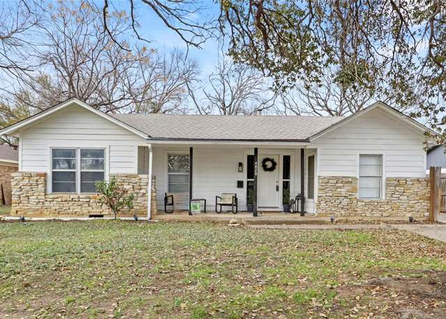Property at 4820 White Oak Ln, River Oaks, TX 76114, 3 beds, 2 baths