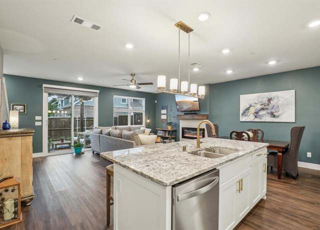 Property at 616 Emily Ln, Wylie, TX 75098, 2 beds, 2.5 baths