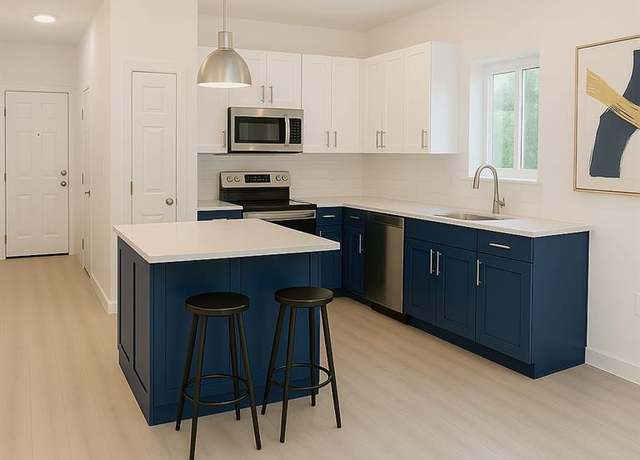 Property at 226 10th St, Paris, TX 75460, 3 beds, 2 baths