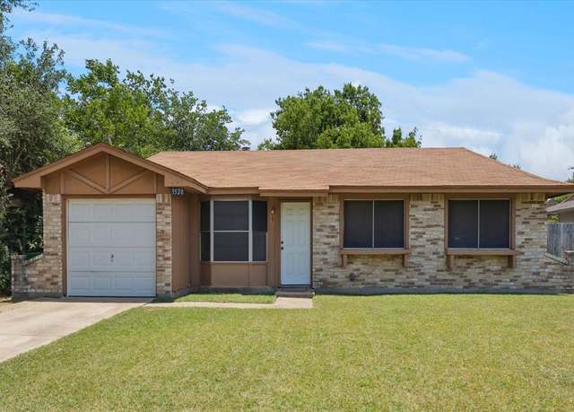 Property at 5528 Dunson Dr, Haltom City, TX 76148, 3 beds, 2 baths