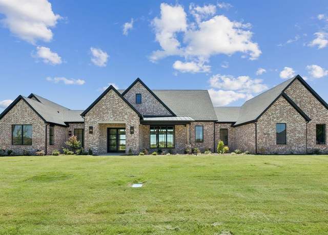 Property at 1410 Streetman Rd, Royse City, TX 75189, 4 beds, 3.5 baths