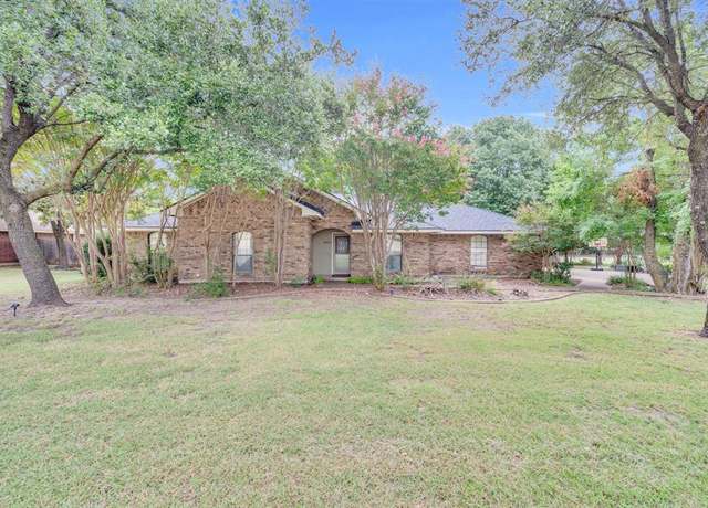 Property at 3470 Oak Tree Ln, Midlothian, TX 76065, 3 beds, 2 baths