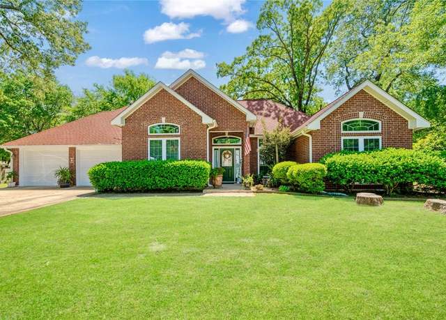 Property at 259 Deer Valley Dr, Powderly, TX 75473, 3 beds, 2 baths