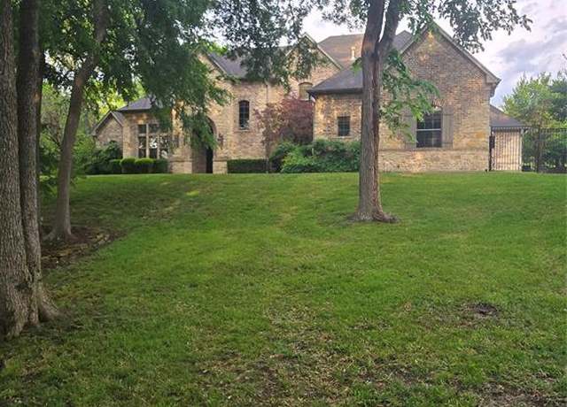 Property at 4541 Stonewood Cir, Midlothian, TX 76065, 4 beds, 3 baths