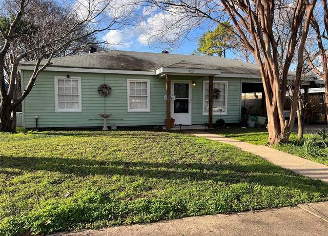 Property at 209 S Youree St, Bossier City, LA 71111, 2 beds, 2 baths